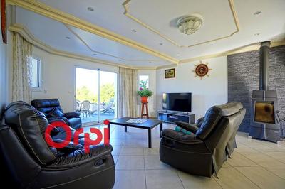 Maison - 180 m² - 6 pièces