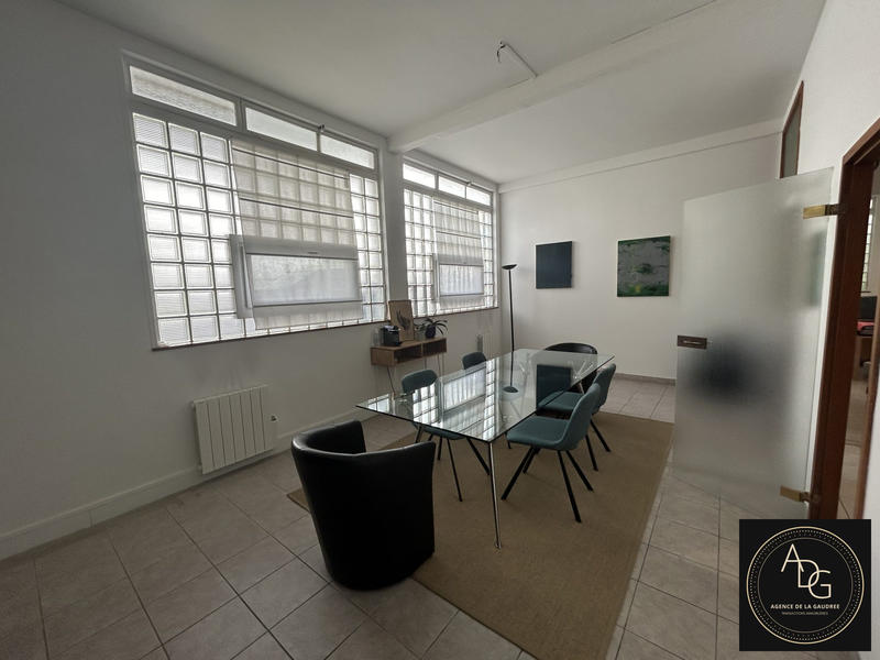 Local d'activités - 90 m²