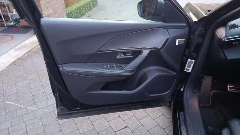 Peugeot 2008 136 100 kWh Gt - Automatique