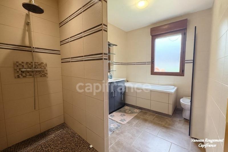 Pavillon - 101 m² - 4 pièces