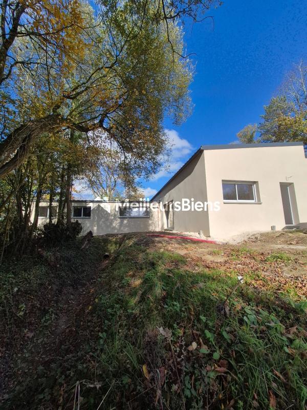 Maison - 140 m² - 5 pièces