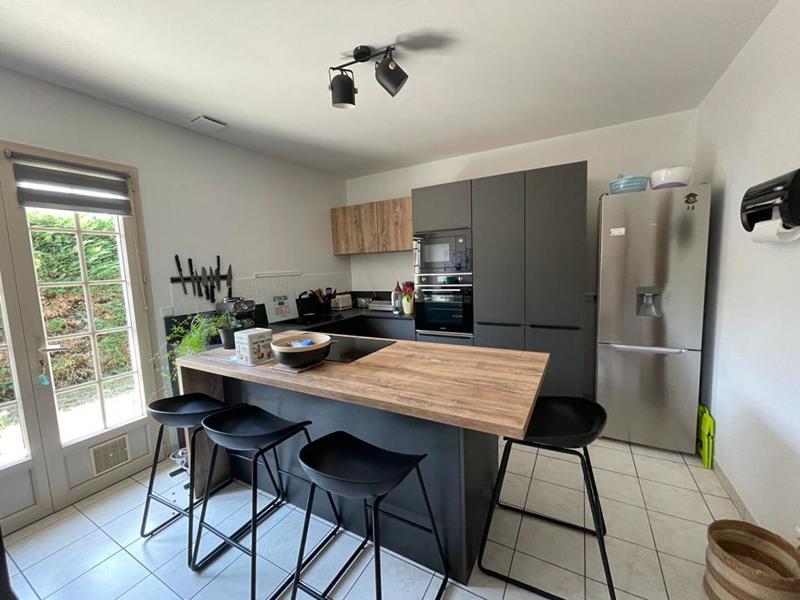 Maison - 143 m² - 8 pièces