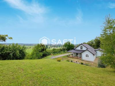 Maison - 213 m² - 7 pièces