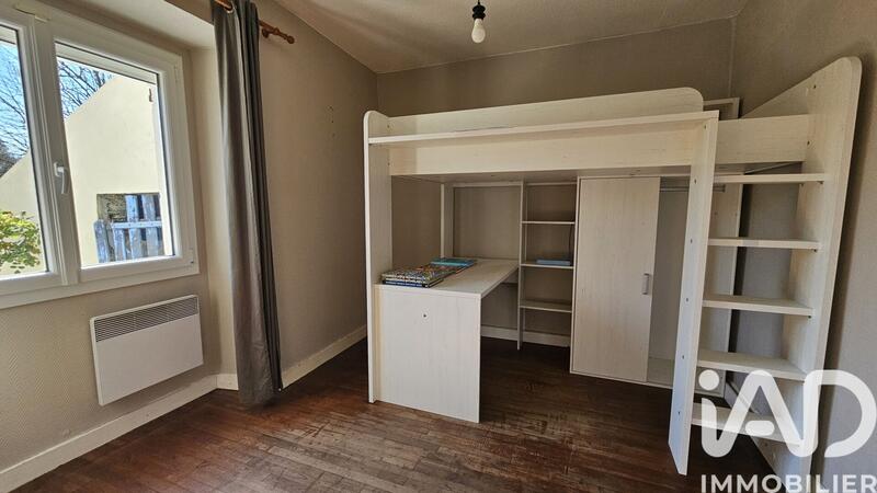 Maison - 205 m² - 9 pièces