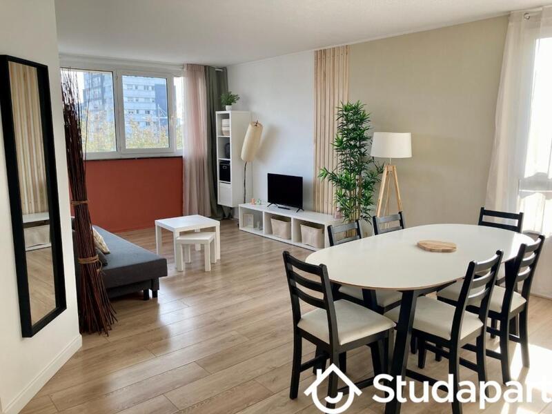 Chambre - 10 m² - 1 pièce