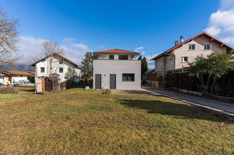 Villa - 197 m² - 8 pièces