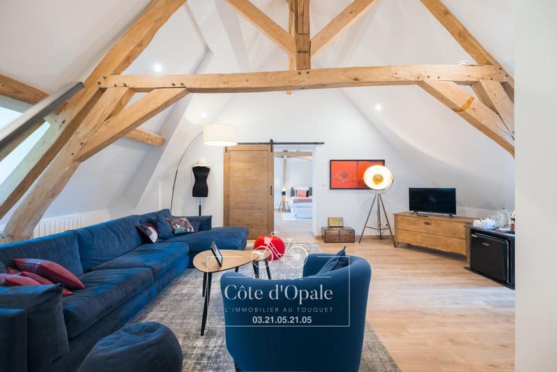 Maison - 350 m² - 8 pièces