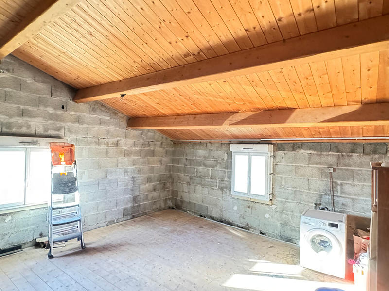 Maison - 222 m² - 7 pièces