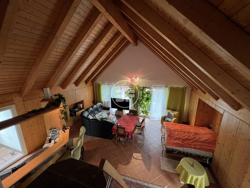 Maison - 349 m² - 12 pièces