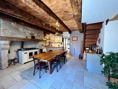 Maison traditionnelle - 440 m² - 13 pièces