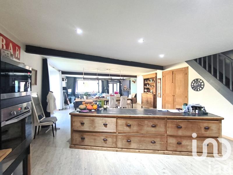 Maison - 326 m² - 9 pièces