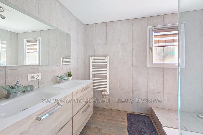 Villa - 170 m² - 7 pièces