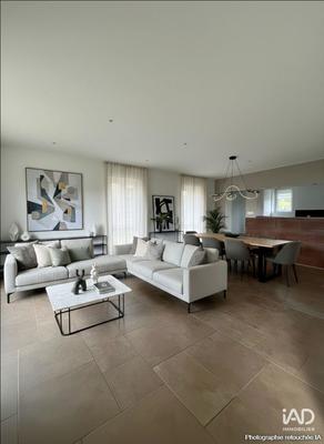 Maison - 104 m² - 4 pièces