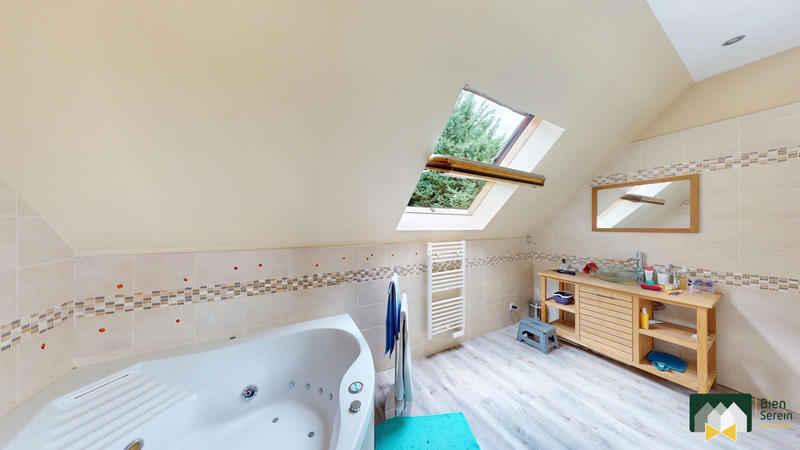 Maison - 95 m² - 5 pièces