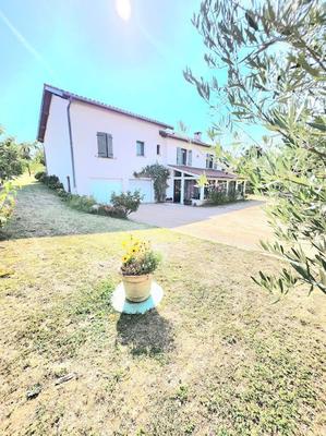 Maison - 158 m² - 6 pièces