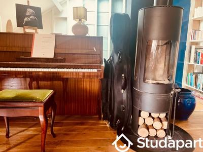 Chambre - 10 m² - 1 pièce