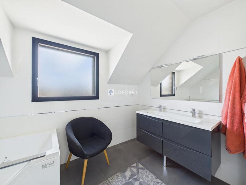 Maison - 167 m² - 6 pièces