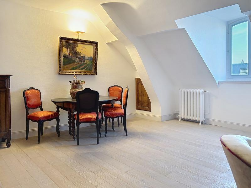 Appartement ancien - 153 m² - 5 pièces