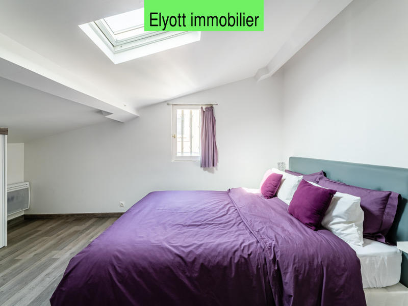 Maison - 232 m² - 12 pièces