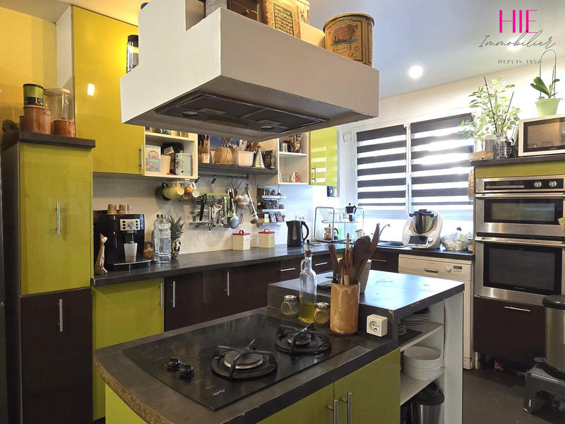 Maison traditionnelle - 110 m² - 7 pièces