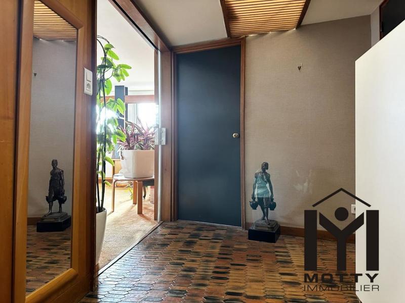 Appartement - 130 m² - 5 pièces