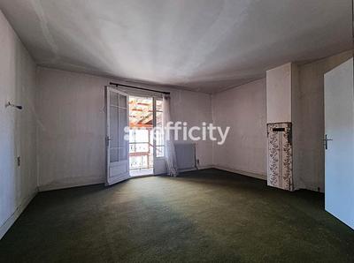 Maison - 85 m² - 5 pièces