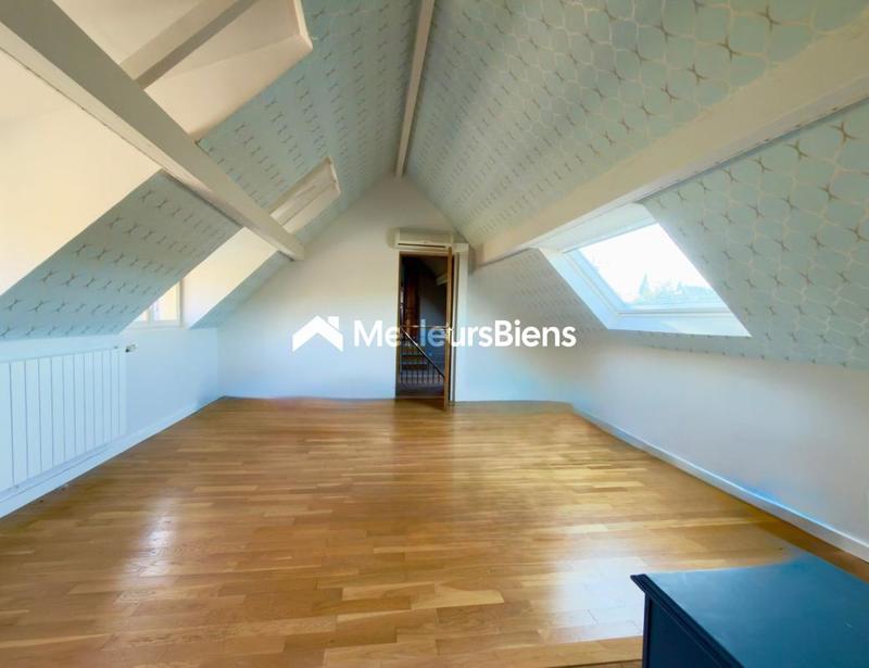 Maison - 173 m² - 7 pièces