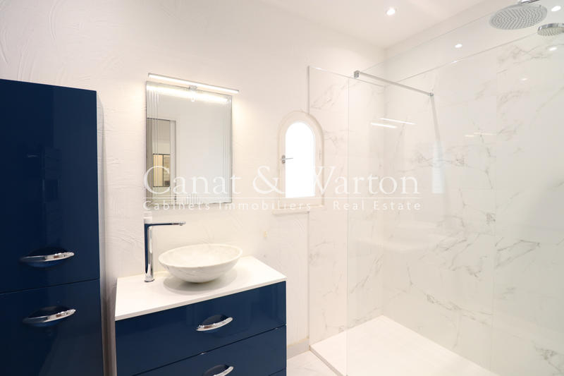 Appartement - 99 m² - 4 pièces