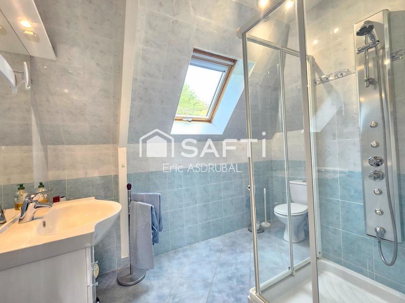 Maison - 200 m² - 6 pièces