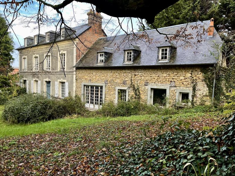 Maison - 274 m² - 12 pièces