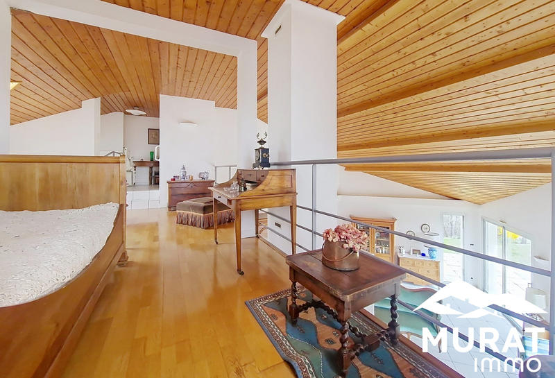 Villa - 250 m² - 7 pièces