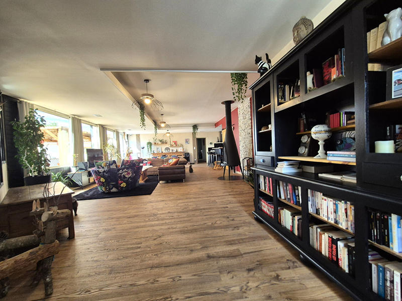 Maison - 215 m² - 5 pièces