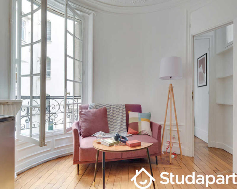 Chambre - 100 m² - 1 pièce