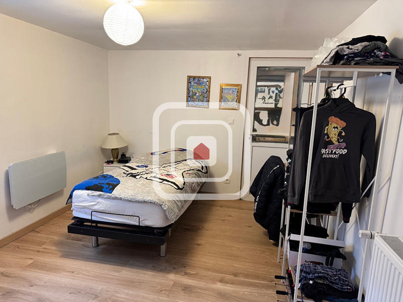 Maison - 218 m² - 10 pièces