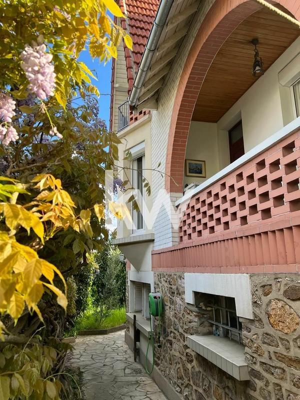 Maison - 120 m² - 5 pièces