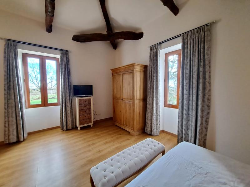 Maison - 375 m² - 10 pièces