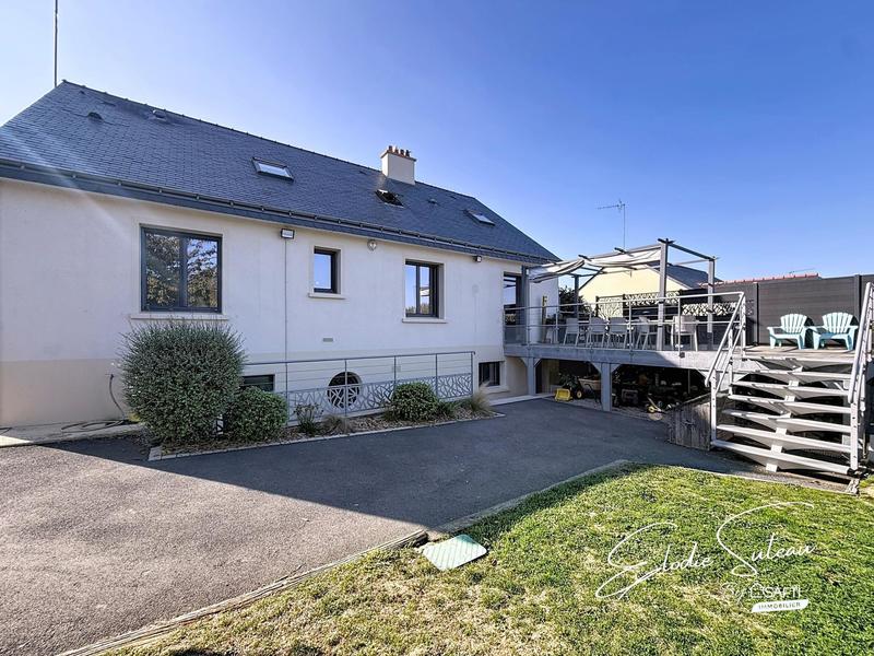 Maison - 144 m² - 7 pièces