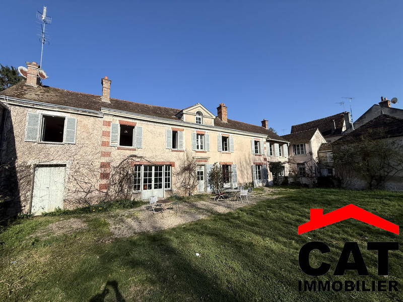 Maison - 366 m² - 13 pièces