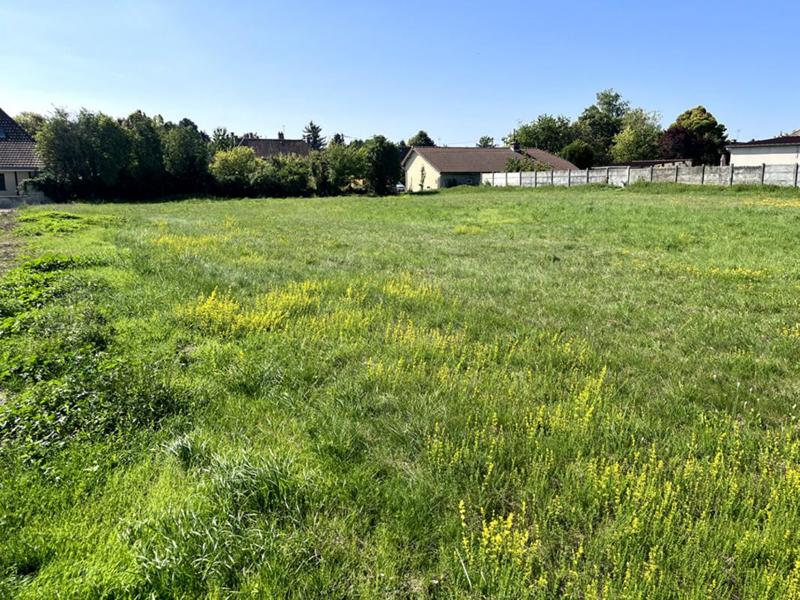 Terrain constructible - 1 911 m²