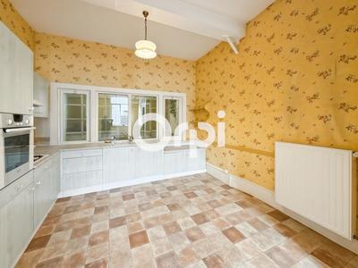 Maison de ville - 160 m² - 9 pièces