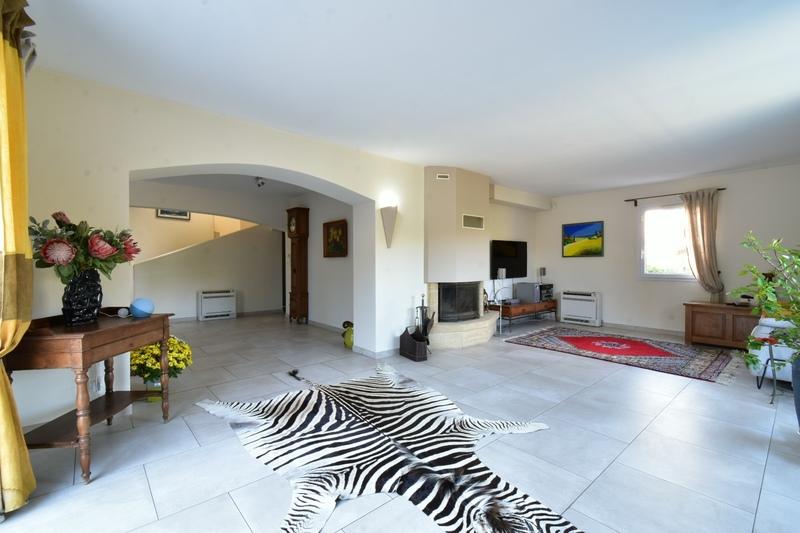 Maison - 270 m² - 7 pièces