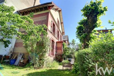 Maison - 150 m² - 8 pièces