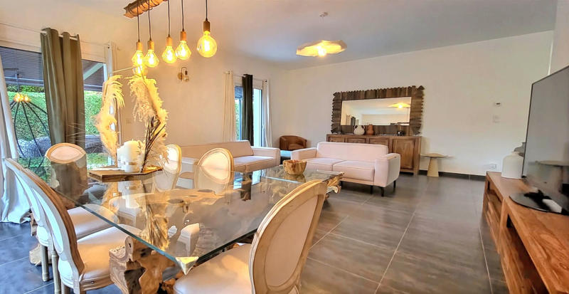 Maison - 140 m² - 6 pièces