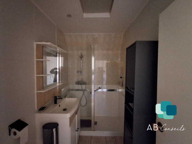 Maison - 95 m² - 5 pièces