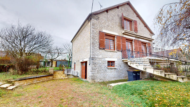 Maison - 134 m² - 5 pièces