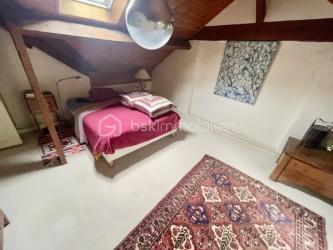 Propriété - 297 m² - 10 pièces