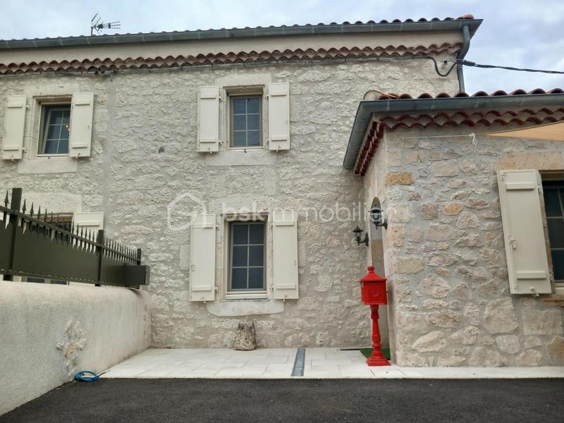 Propriété - 181 m² - 5 pièces