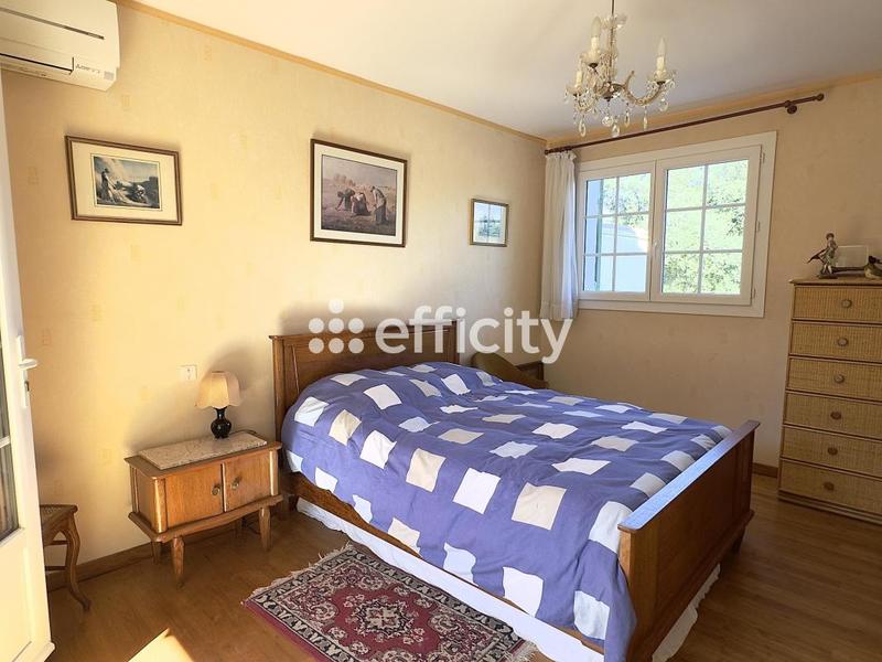 Maison - 224 m² - 7 pièces