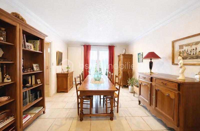 Maison traditionnelle - 107 m² - 6 pièces