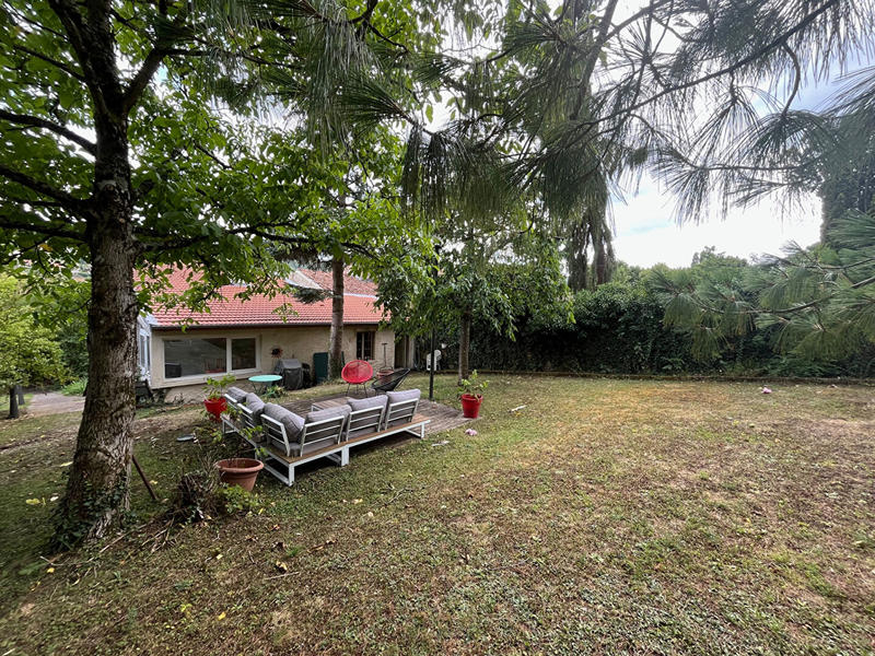 Maison - 317 m² - 7 pièces